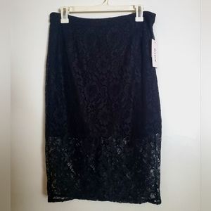 *LAST CHANCE* Lace Pencil Skirt